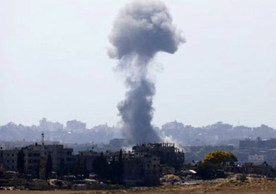 إسرائيل استأنفت الغارات الجوية لتستهدف شمال غزة